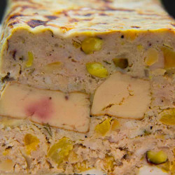 Terrine de joue de porc confite au foie gras et feves 60G